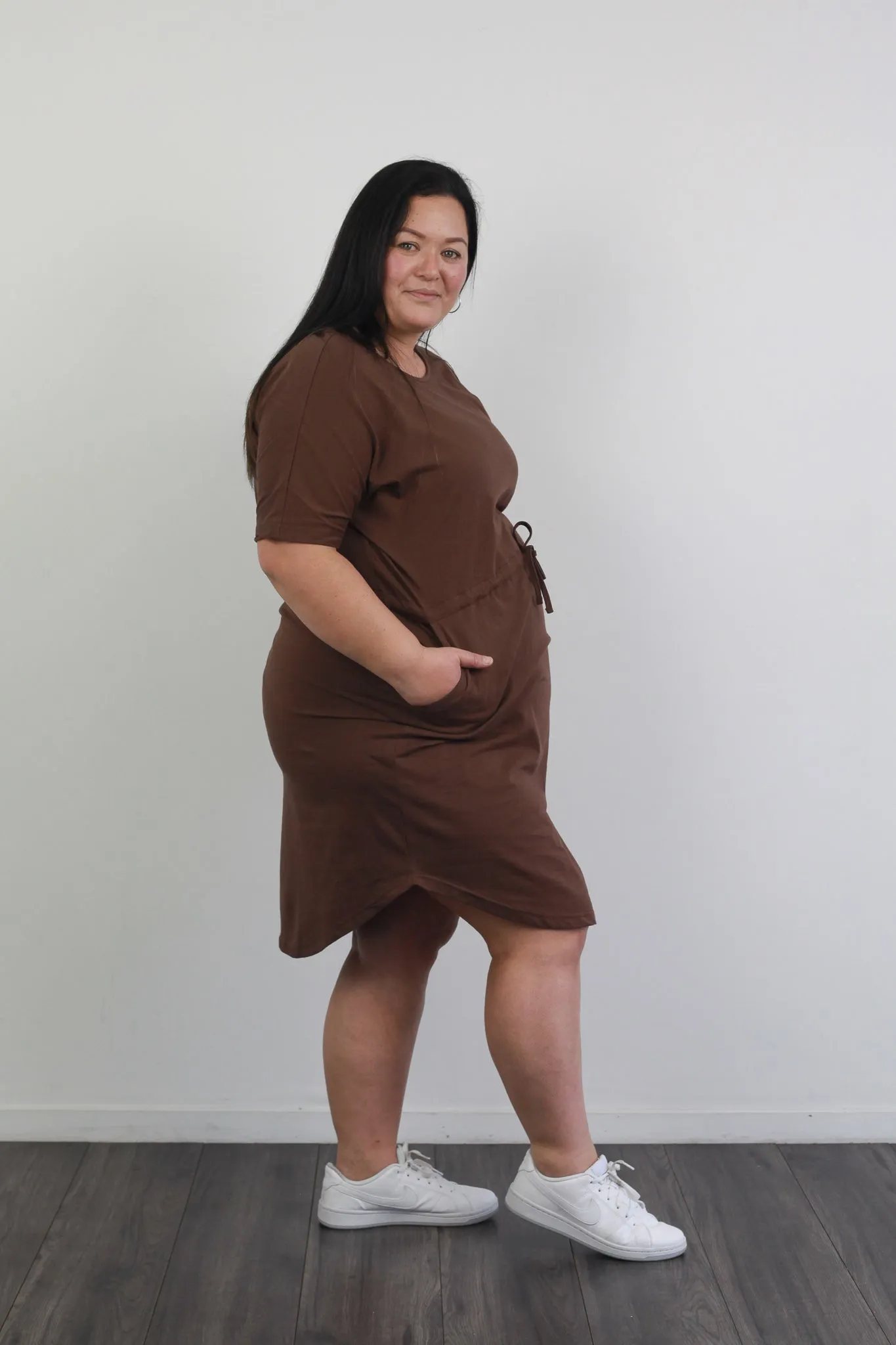 *TIE WAIST DRESS BROWN